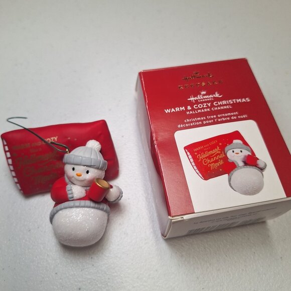 Hallmark Keepsake Warm‎ Cozy Christmas Ornament Snowman Hot Cocoa Winter Pillow - Picture 2 of 9